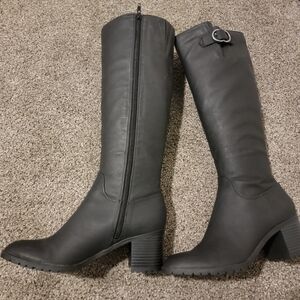 Life Stride Black Heeled Boots